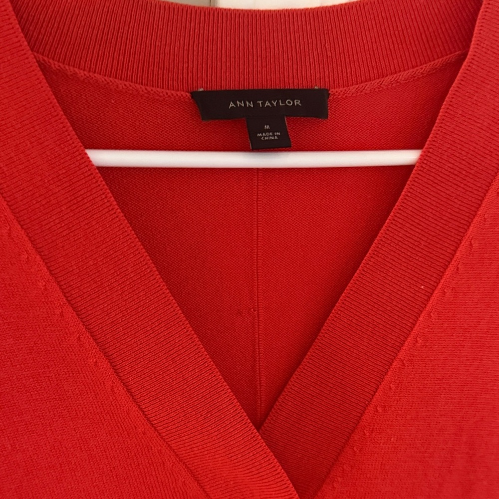 Orange V-Neck Sweater‎ - Picture 4 of 6